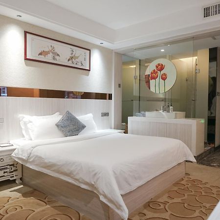 Paco Hotel Tianhe Coach Terminal Metro Satation Guangzhou-Free Shuttle Bus For Canton Fair Екстер'єр фото