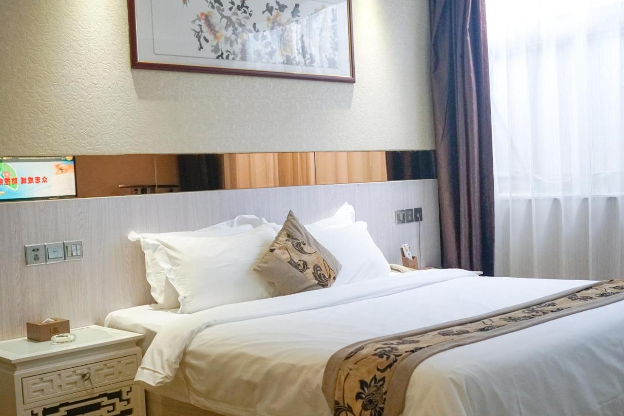 Paco Hotel Tianhe Coach Terminal Metro Satation Guangzhou-Free Shuttle Bus For Canton Fair Екстер'єр фото