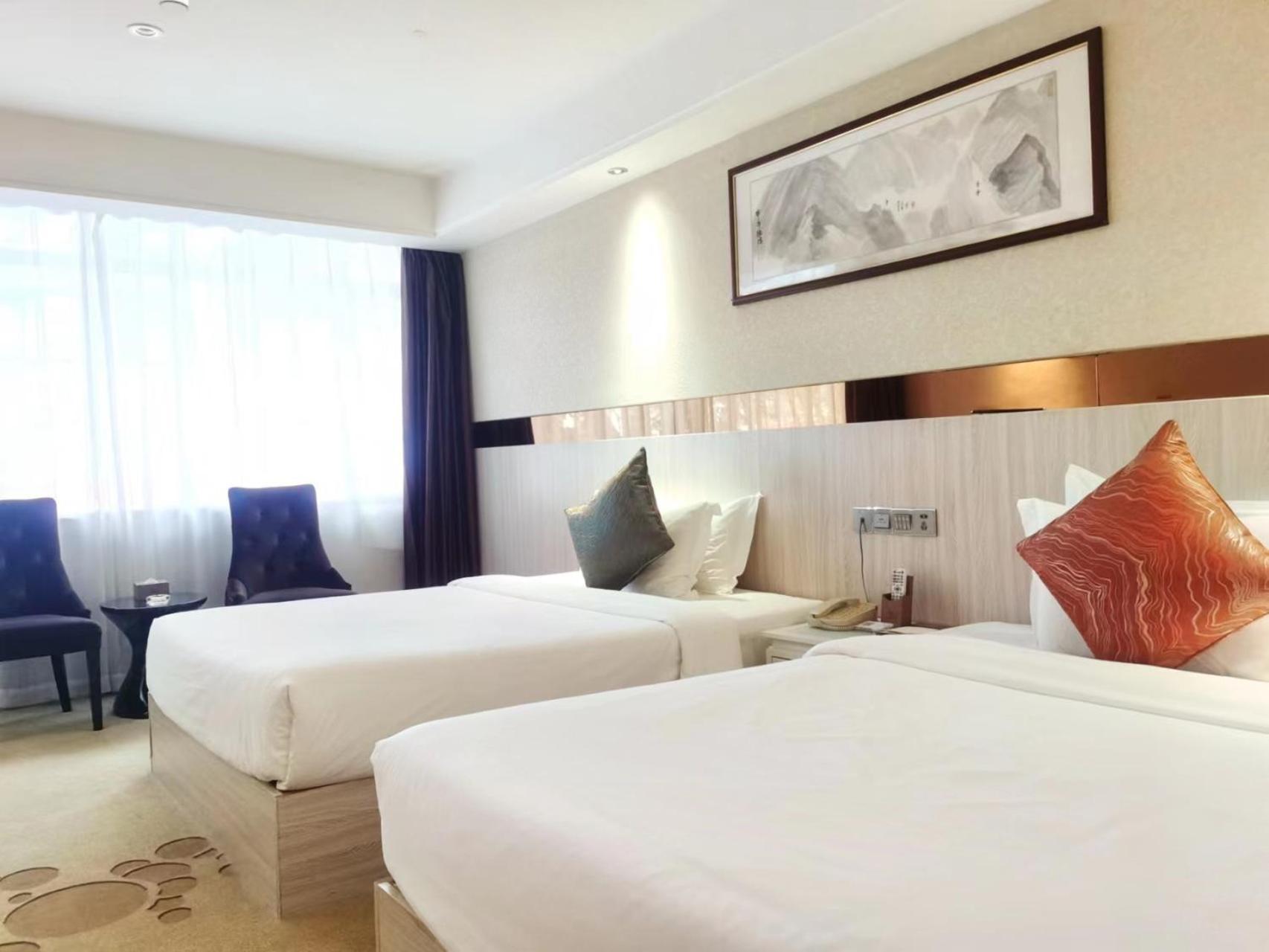 Paco Hotel Tianhe Coach Terminal Metro Satation Guangzhou-Free Shuttle Bus For Canton Fair Екстер'єр фото
