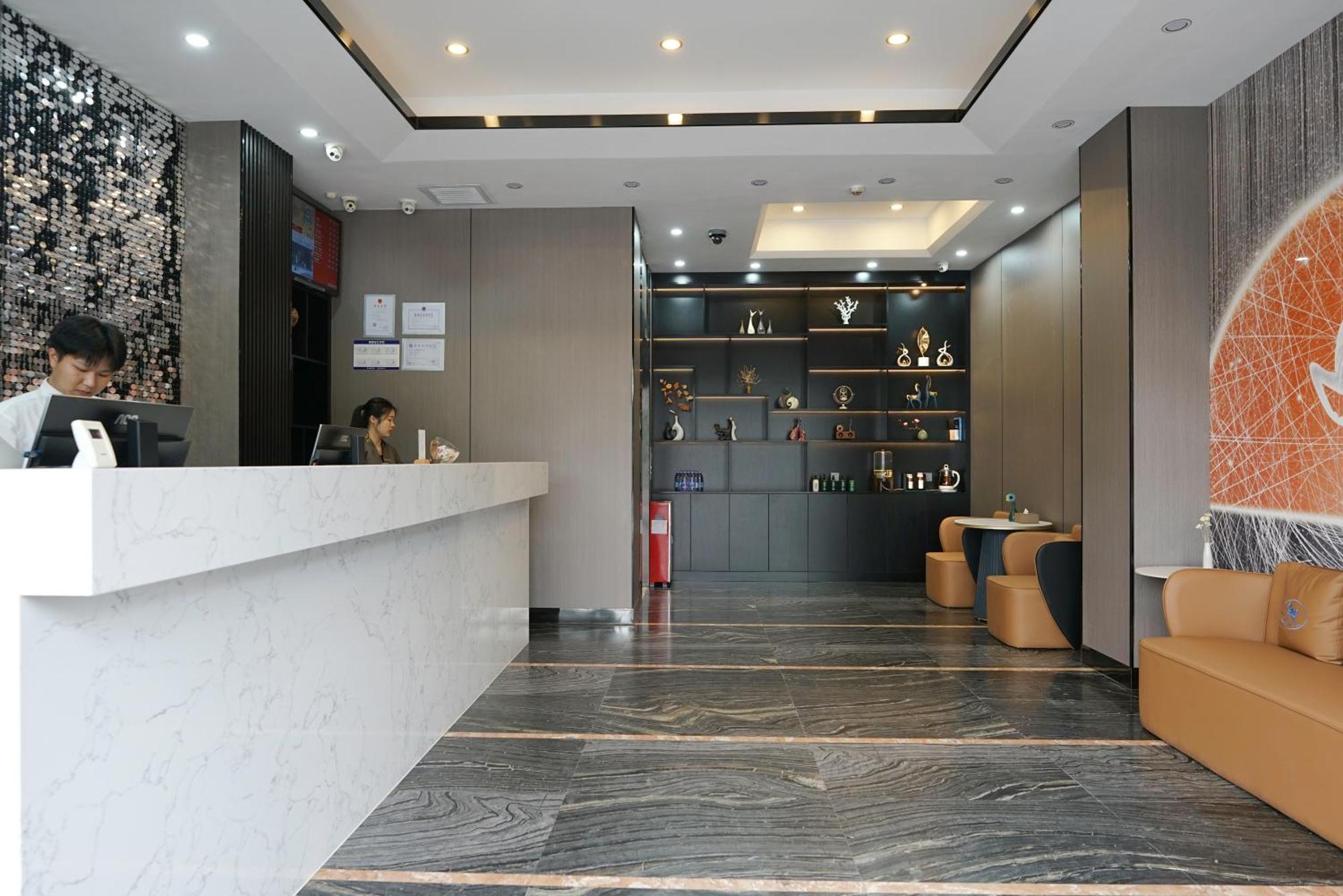 Paco Hotel Tianhe Coach Terminal Metro Satation Guangzhou-Free Shuttle Bus For Canton Fair Екстер'єр фото