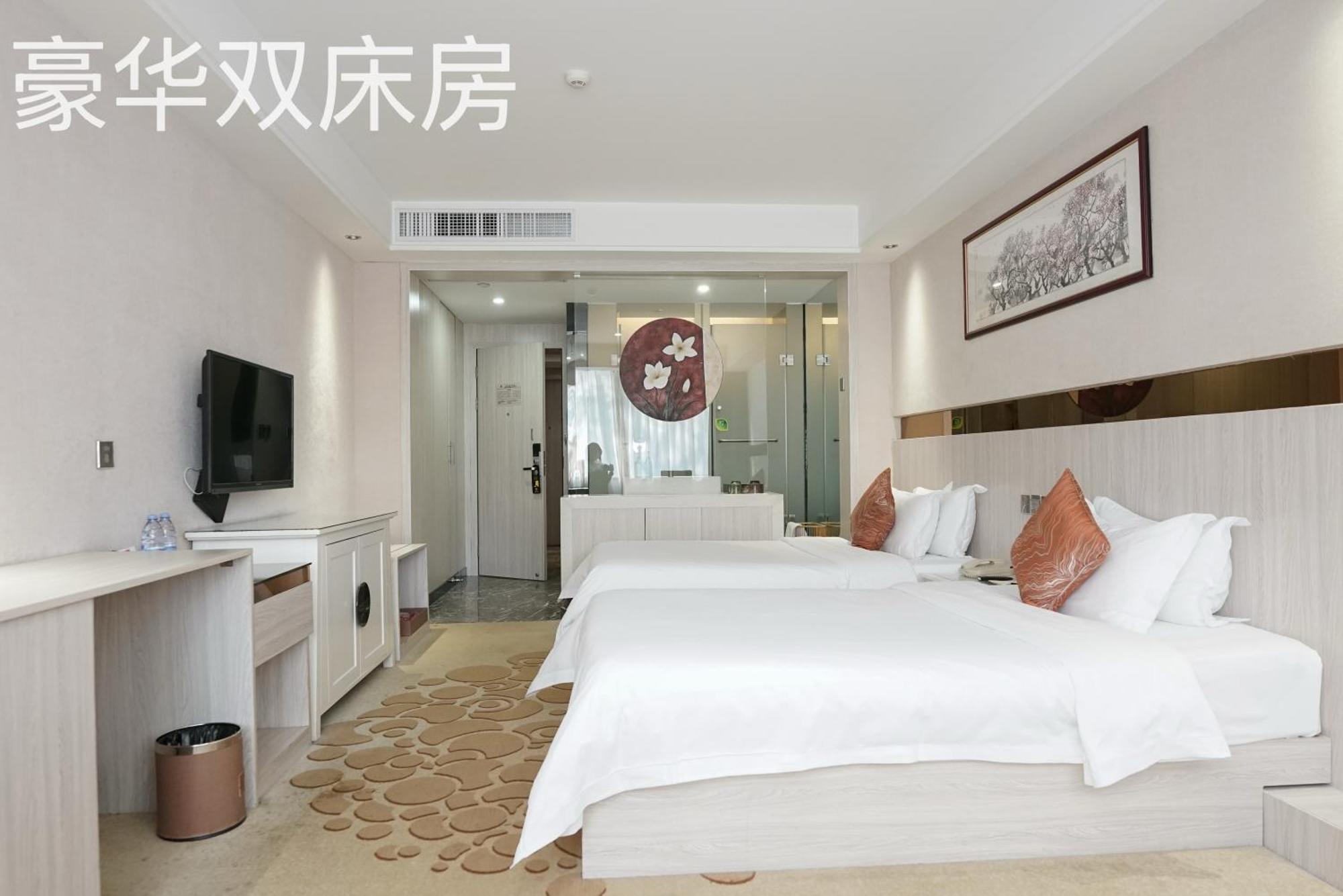 Paco Hotel Tianhe Coach Terminal Metro Satation Guangzhou-Free Shuttle Bus For Canton Fair Екстер'єр фото
